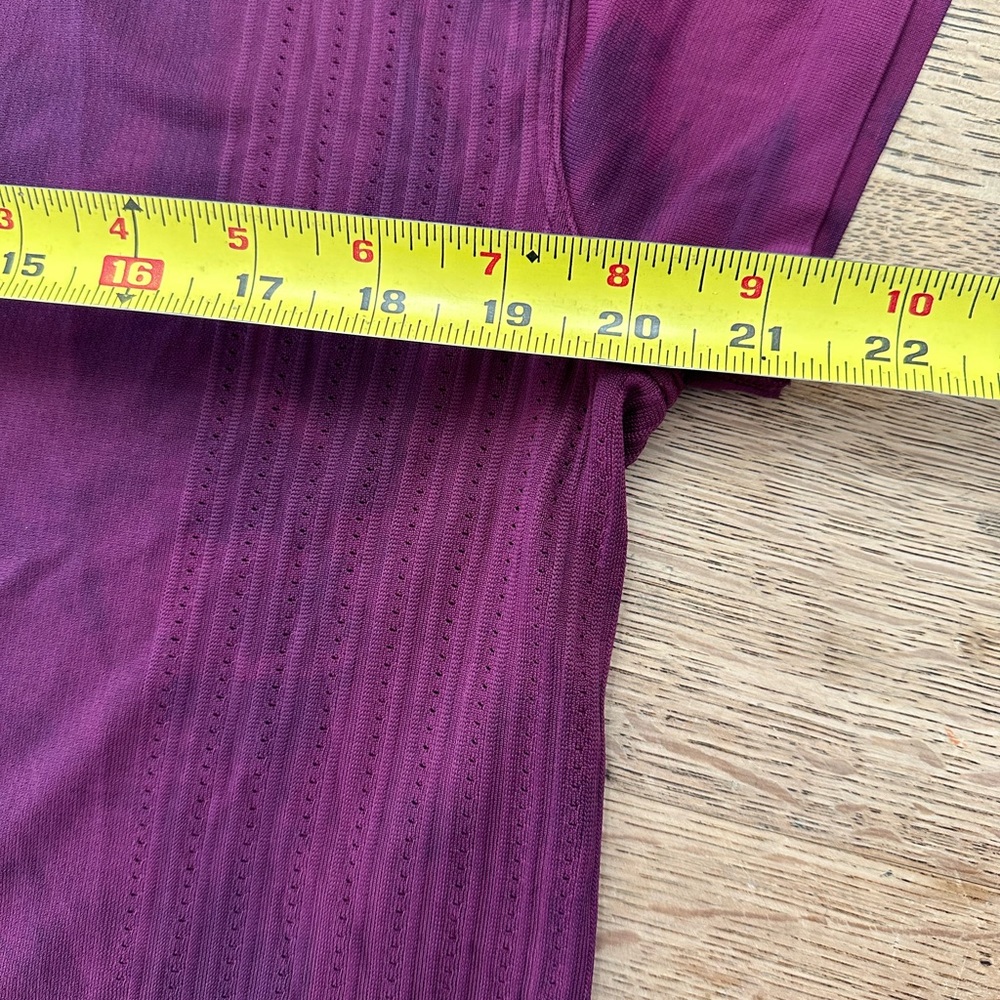 Lululemon Train to Be Short Sleeve Marvel / Black Cropped Tie Dye size Large - Picture 13 of 17